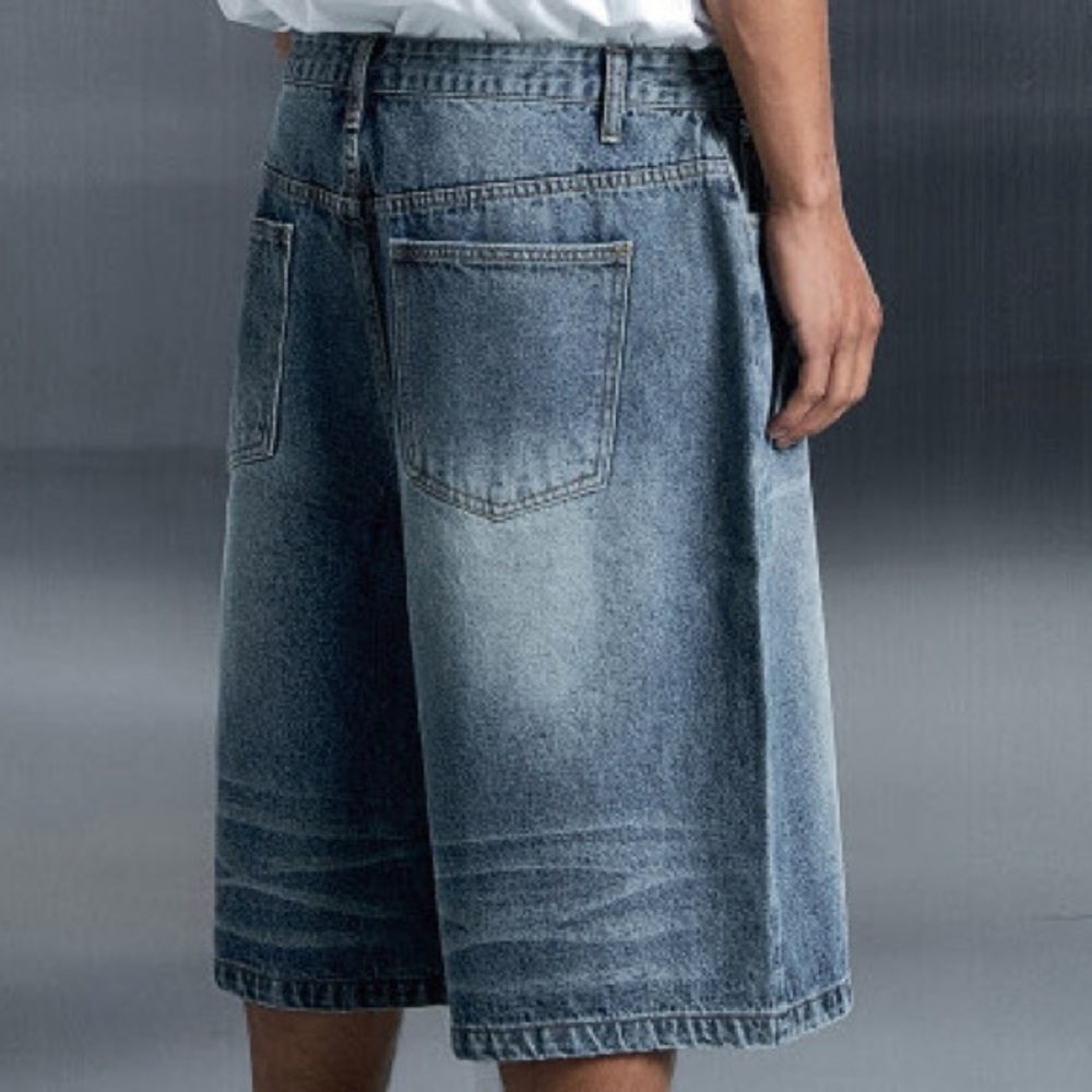 Embossed washed baggy denim shorts